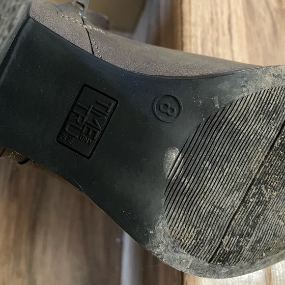 SOLD - Brown booties with toe accent - Picture 3 of 3